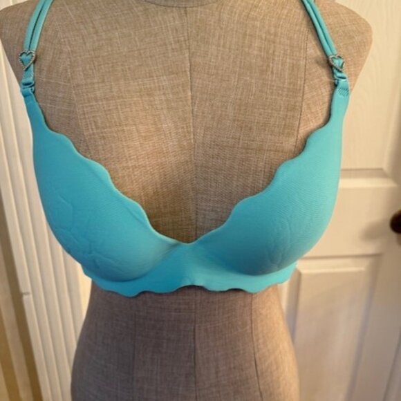 Victoria Secret very sexy push up bra 38C - Picture 1 of 5